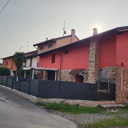 A Casa Di Luca Hotel Mediglia Exterior foto