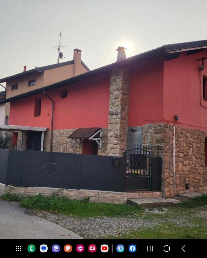 A Casa Di Luca Hotel Mediglia Exterior foto